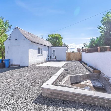 Lovely 1-Bed Cottage In Kelty With Hot Tub 外观 照片